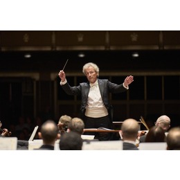 Welser-Möst Conducts Strauss