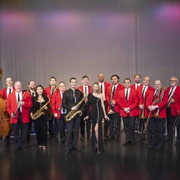 In The Christmas Mood with the Glenn Miller Orchestra